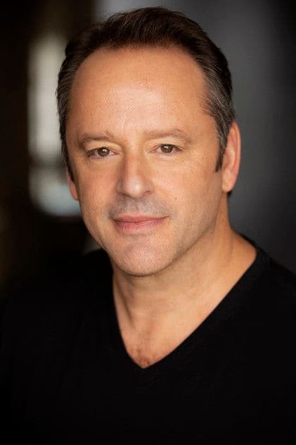 Gil Bellows